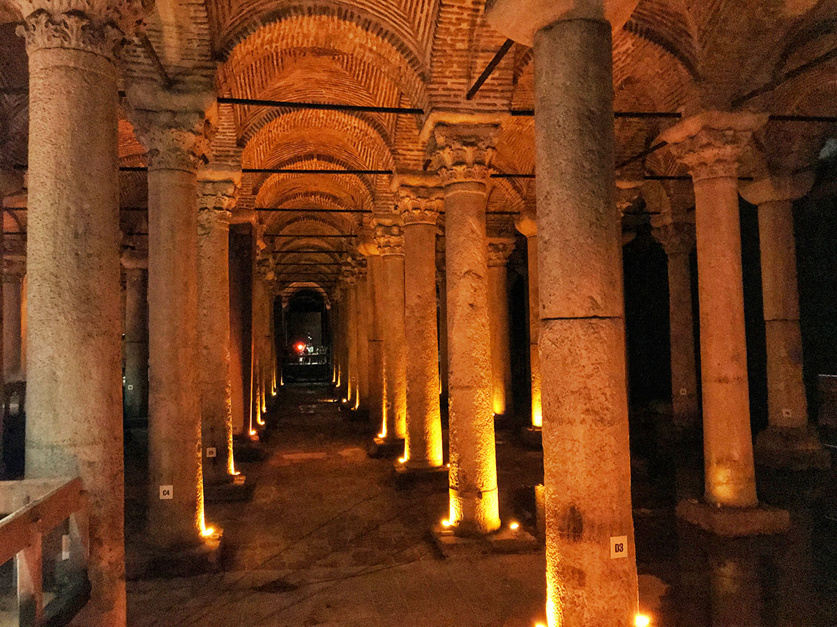 Cisterna da Basílica, um dos lugares ais legais da Istambul histórica!