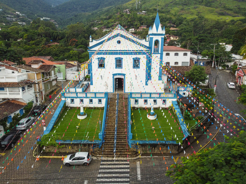 Igreja de Nossa Senhora D’Ajuda e Bonsucesso - ilhabela - 3em3