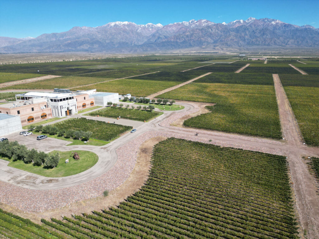 bodega monteviejo clos de los 7 mendoza 3em3 argentina