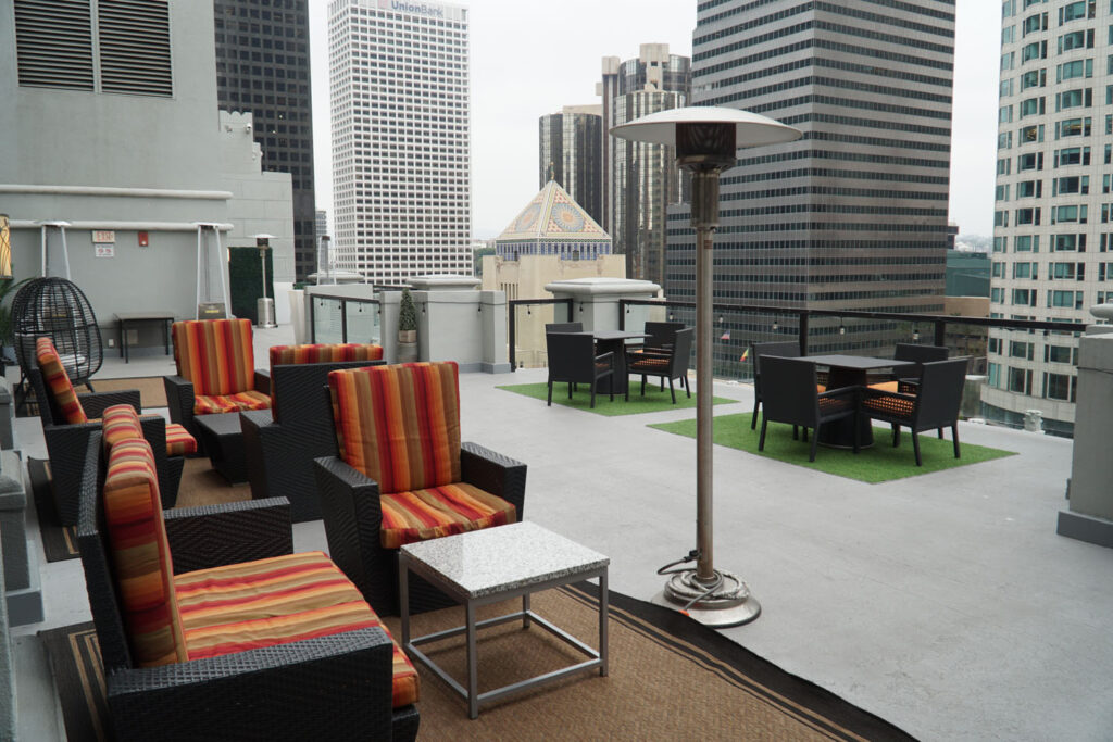 rooftop bar hilton checkers downtown los angeles