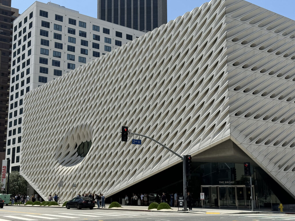 the broad museum downtown los angeles