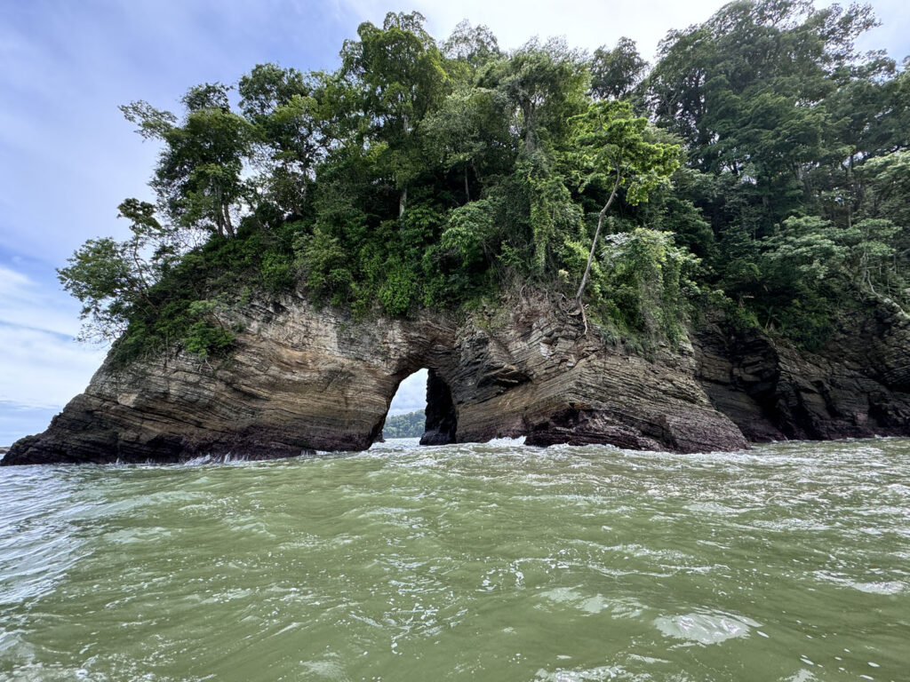 quepos marino ballena barco passeio paseo costa rica