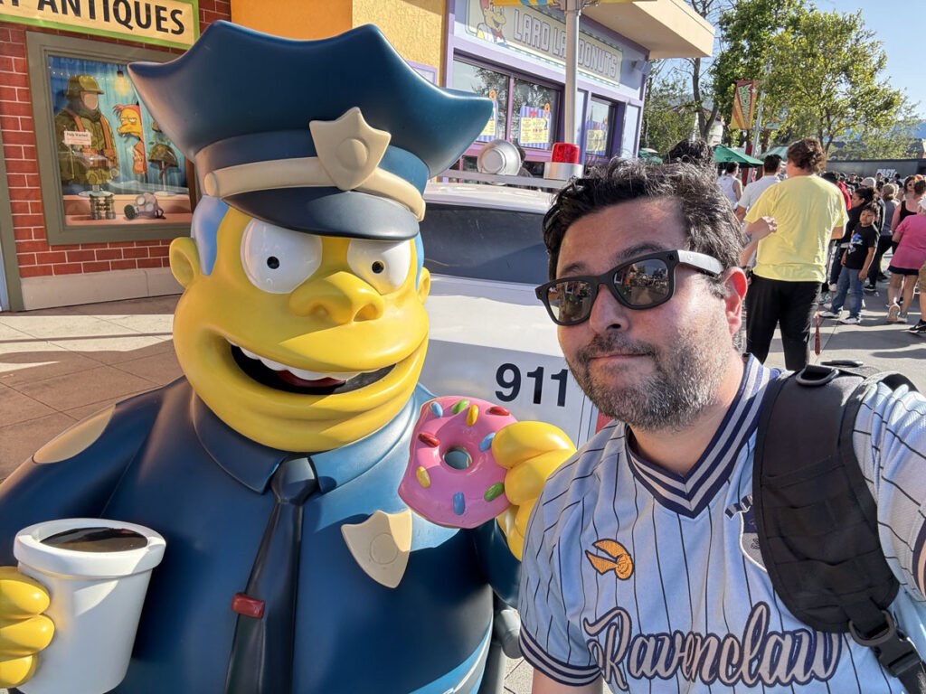 los angeles - hollywood - universal studios - simpsons wiggum