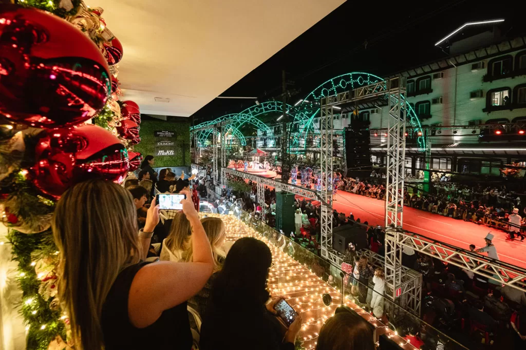 o grande desfile de natal - brocker - gramado