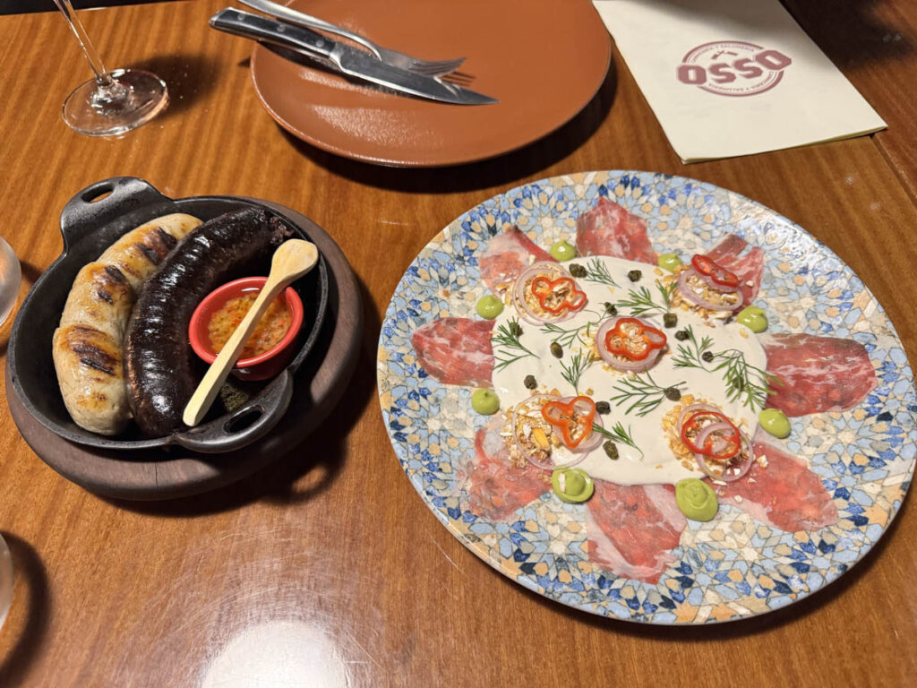 osso restaurante - onde comer em lima - peru - lima - carpaccio e chorizo