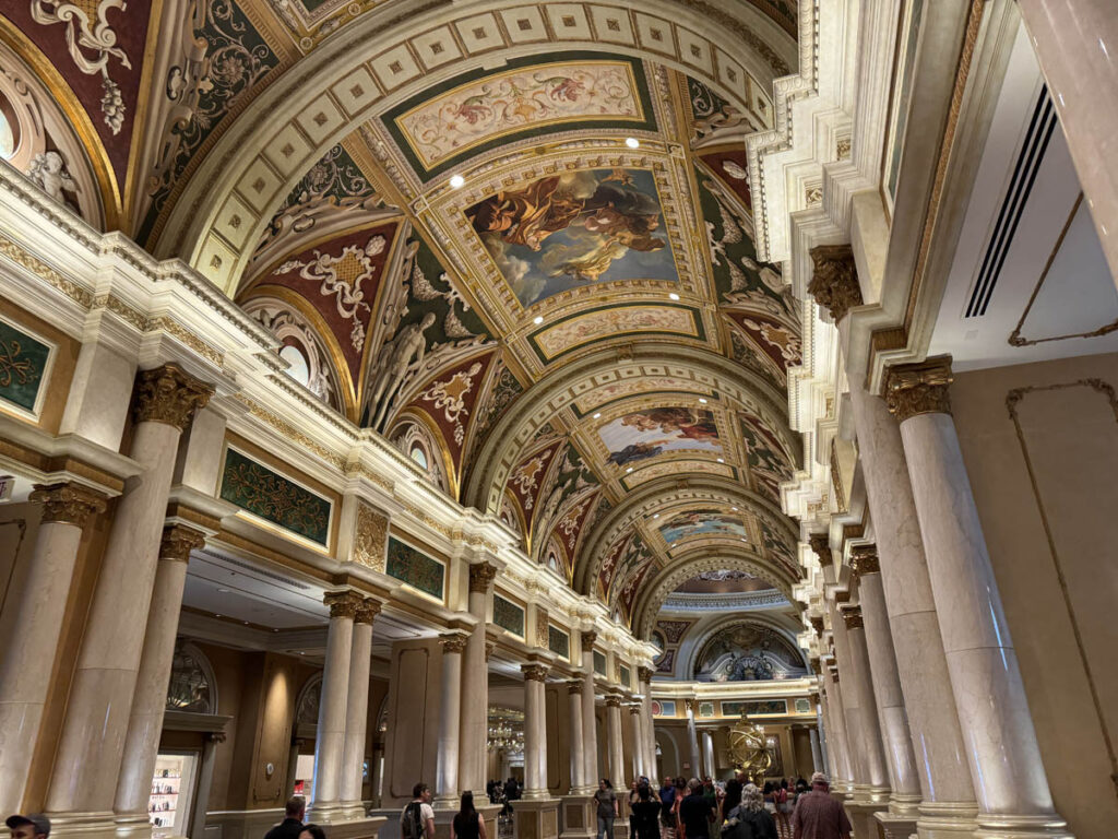las vegas - palazzo - venetian - mall shopping lobby