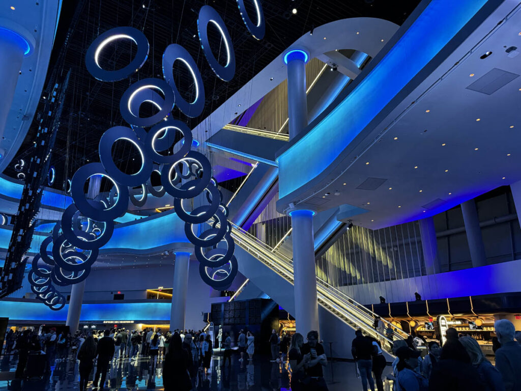 the sphere las vegas esfera passeio robos aura postcard from earth