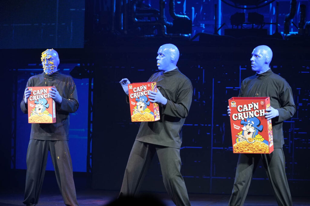 blue man group las vegas luxor show