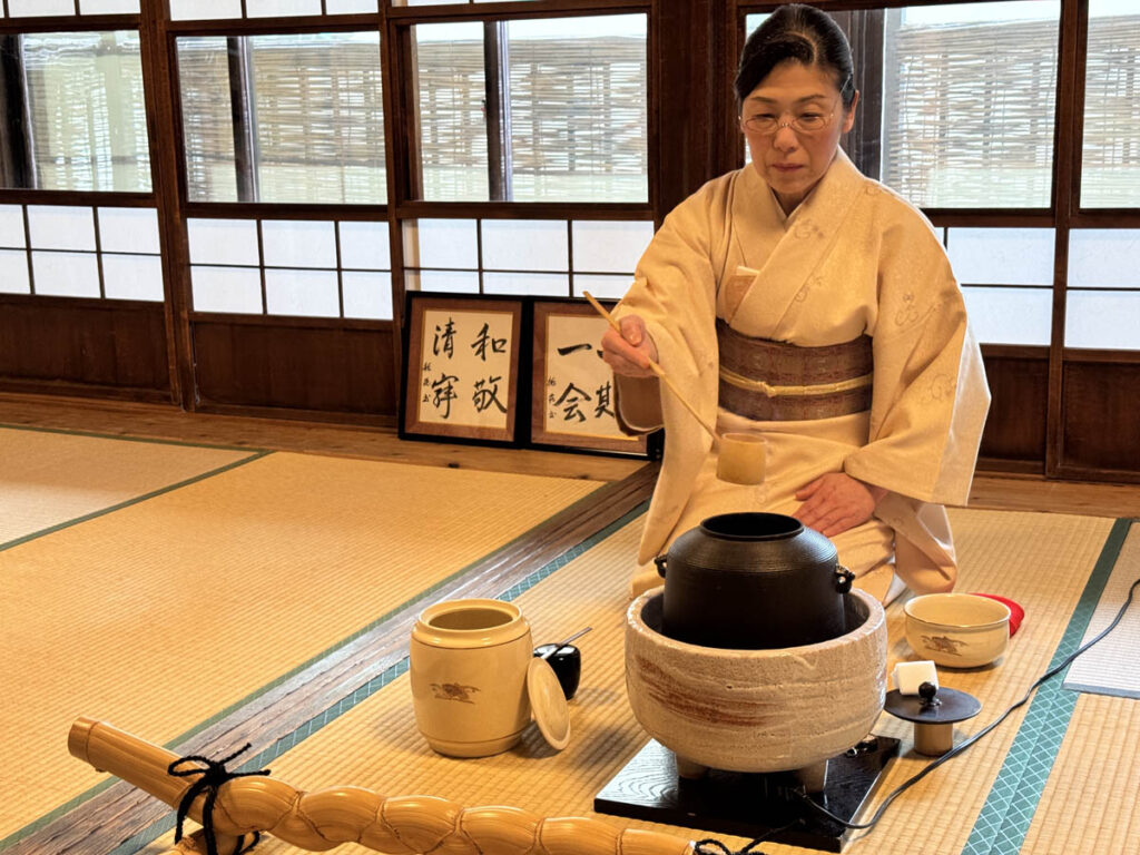 quioto kyoto japao japan maikoya kimono tea ceremony cerimonia do cha