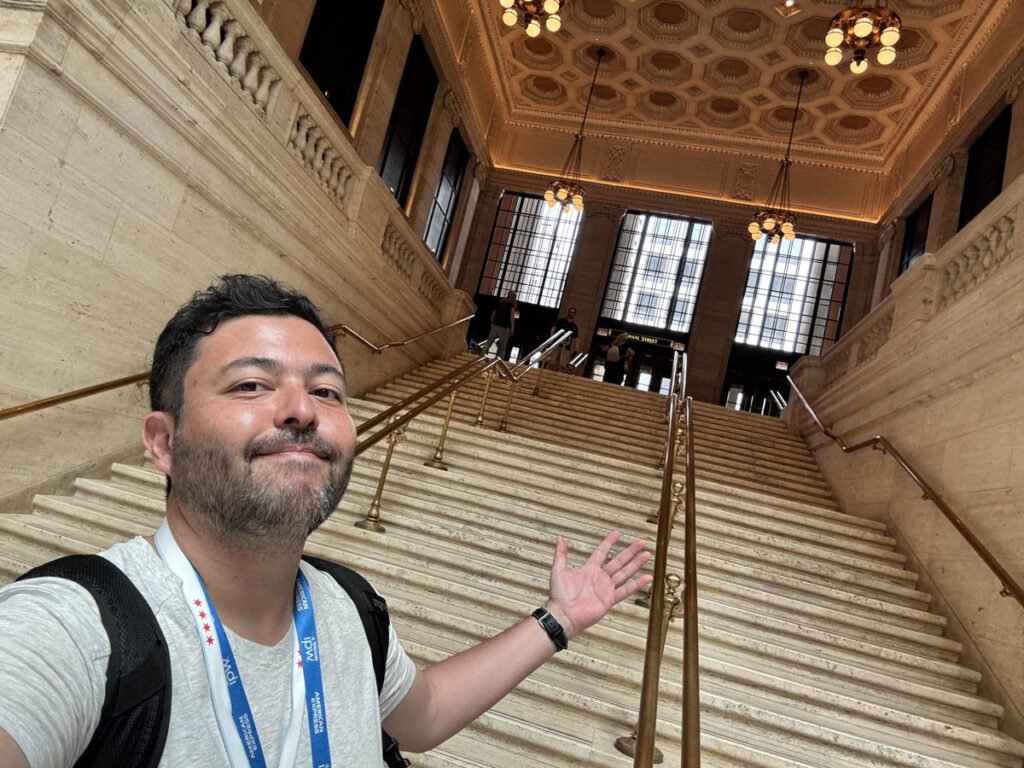 Chicago Movies Filmes Series On Location Tours escada stairs intocaveis untouchables union station