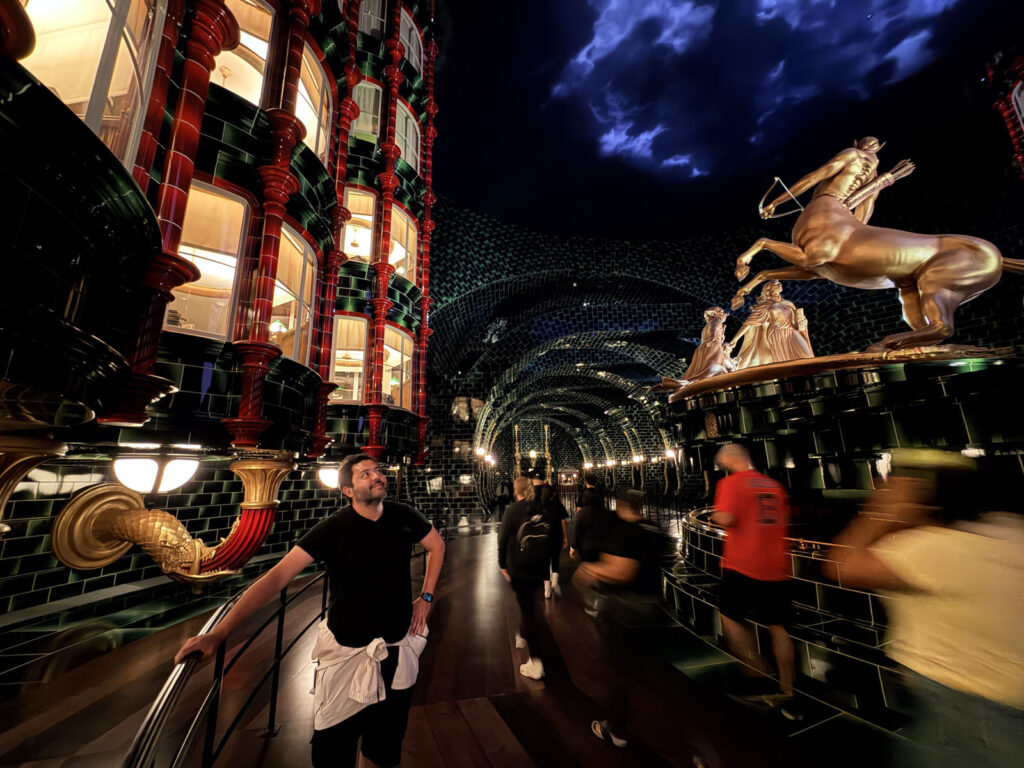 hogsmeade Hogwarts Harry Potter epic universe 3em3 Paris universal ministerio da magia ministry of magic harry potter em orlando