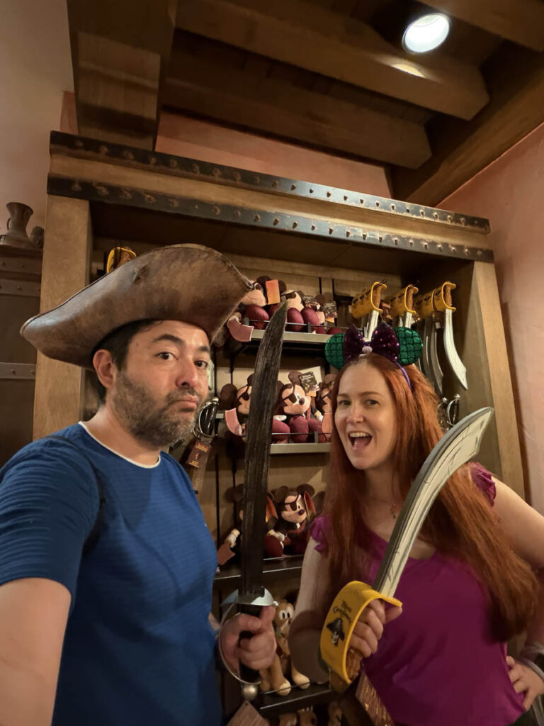 halloween orlando disney magic kingdom not so spooky castelo mickey piratas caribe pirates caribbean