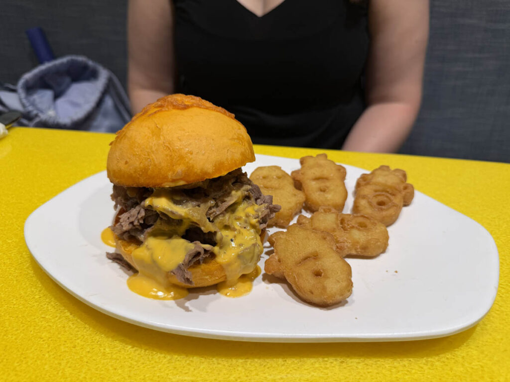halloween em orlando universal studios halloween horror nights 2026 hhn minion cafe